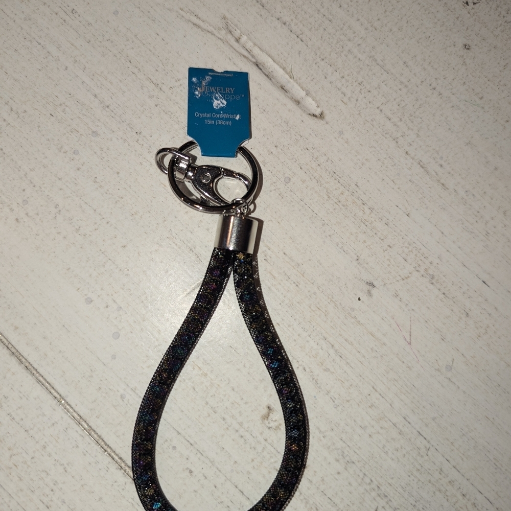 Black keychain Bag Charm - Picture 2 of 4